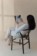 Cargar imagen en el visor de la galería, Silla Wishbone Réplica Nogal