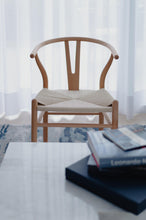 Cargar imagen en el visor de la galería, Silla Wishbone Réplica Natural