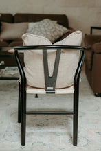 Cargar imagen en el visor de la galería, Silla Wishbone Réplica Negra