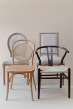 Cargar imagen en el visor de la galería, Silla Wishbone Réplica Negra