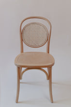 Cargar imagen en el visor de la galería, Silla Óvalo - Rattan
