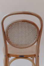 Cargar imagen en el visor de la galería, Silla Óvalo - Rattan
