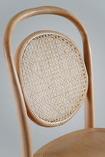 Cargar imagen en el visor de la galería, Silla Óvalo - Rattan
