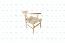 Cargar imagen en el visor de la galería, Silla Wishbone Réplica
